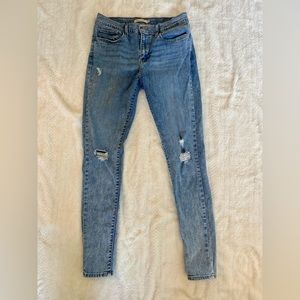 Levi’s 710 Super Skinny Jeans